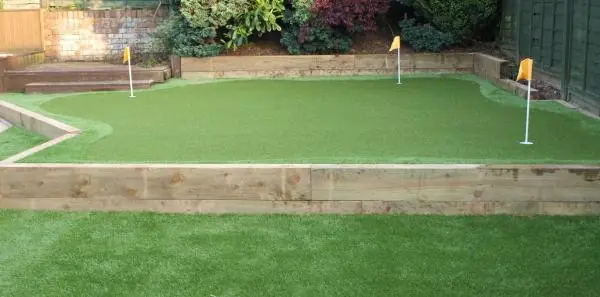 Bespoke Outdoor Putting Green Design