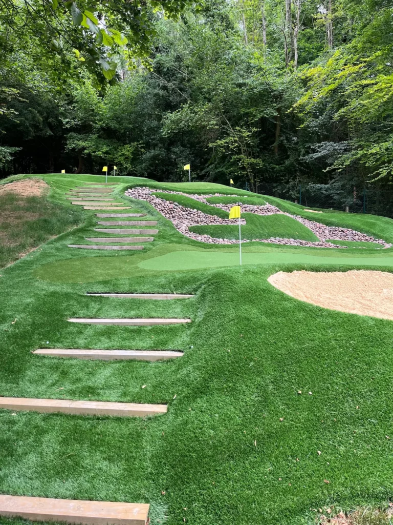 Putting Green installation over multiple levels wirh steps and bunkers